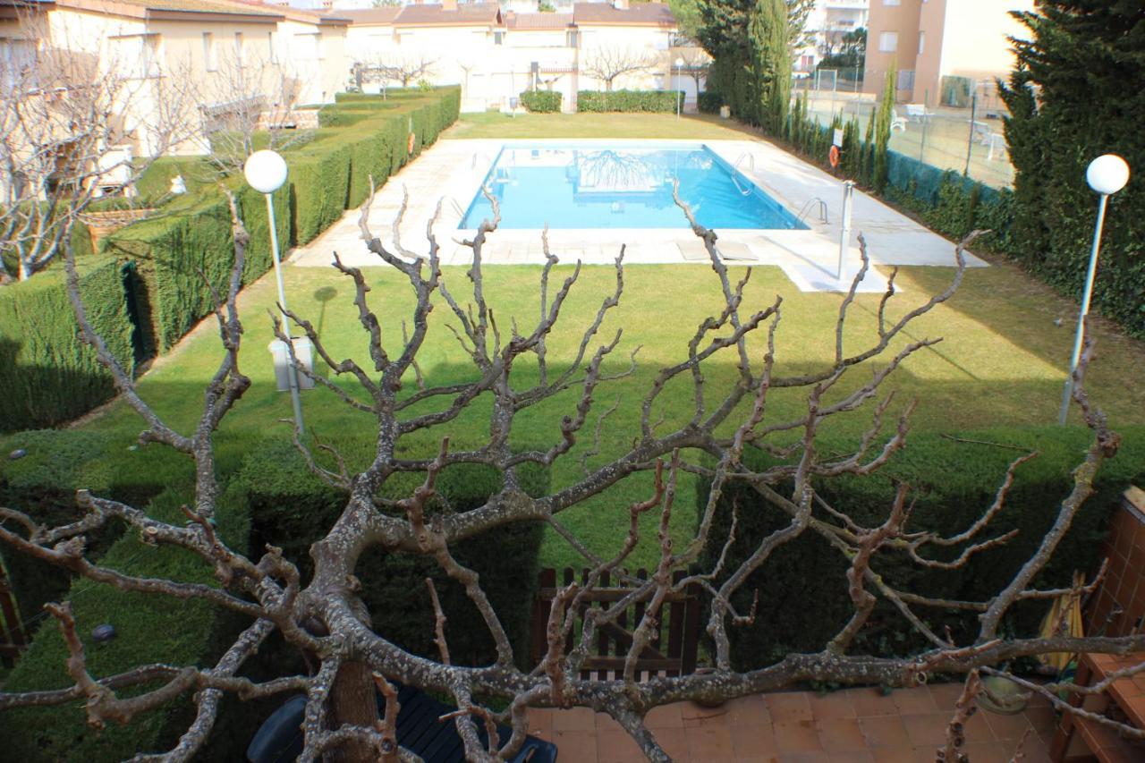 Port Estrella 24 Villa โรเซส ภายนอก รูปภาพ